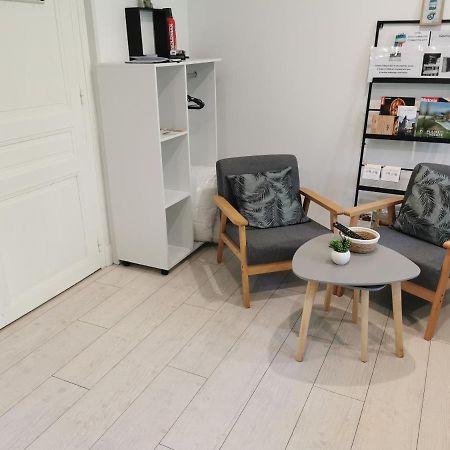 VITTEL LOC'S - LE 147 - Studio classé 2 étoiles CALME ET COSY Esterno foto